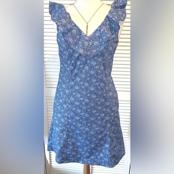 Hope & Henry Women's Sleeveless V-Neck Ruffle Shift Dress NWT size 6 - Picture 4 of 12